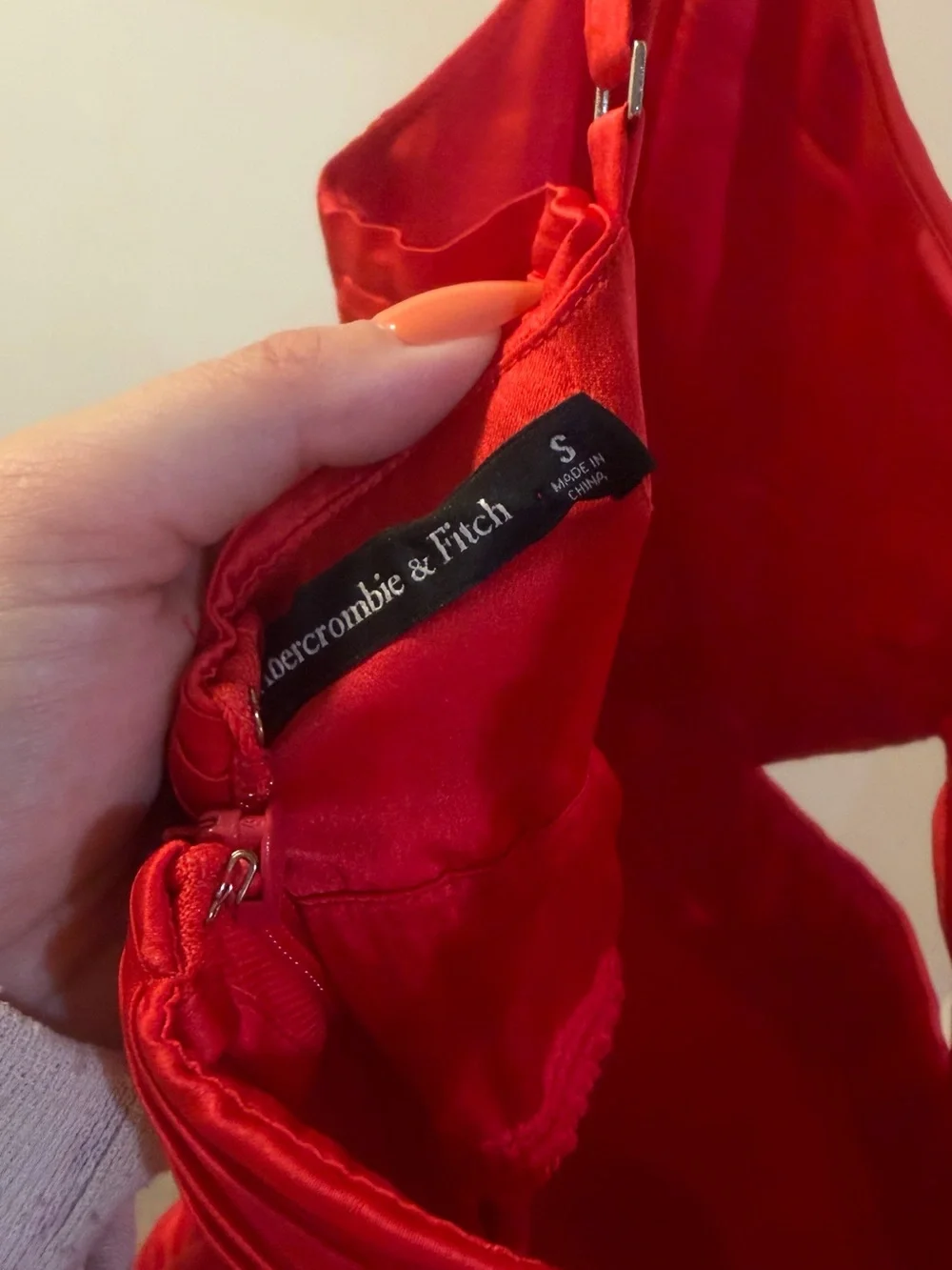 Abercrombie & Fitch elegant red